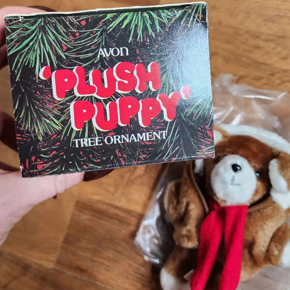 Vintage Avon 1984 Plush Puppy Christmas Ornament